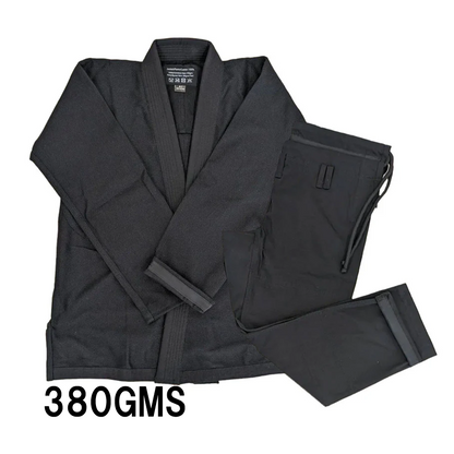 【予約販売アイテム】試合向け軽量 380GMS 黒／黒 柔術着